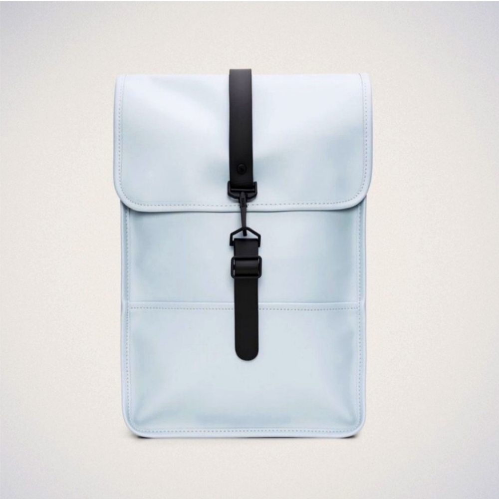NWT RAINS SKY BLUE BACKPACK UNISEX DENMARK WATERPROOF EUROPEAN - Picture 2 of 6